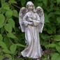 Preview: Grabengel Figur, Engel mit 3 Rosen in Hand. H 18cm