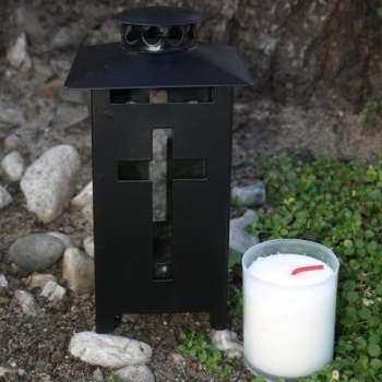 Kleine Grablaterne schwarz, Kreuz, Kerze. 16cm