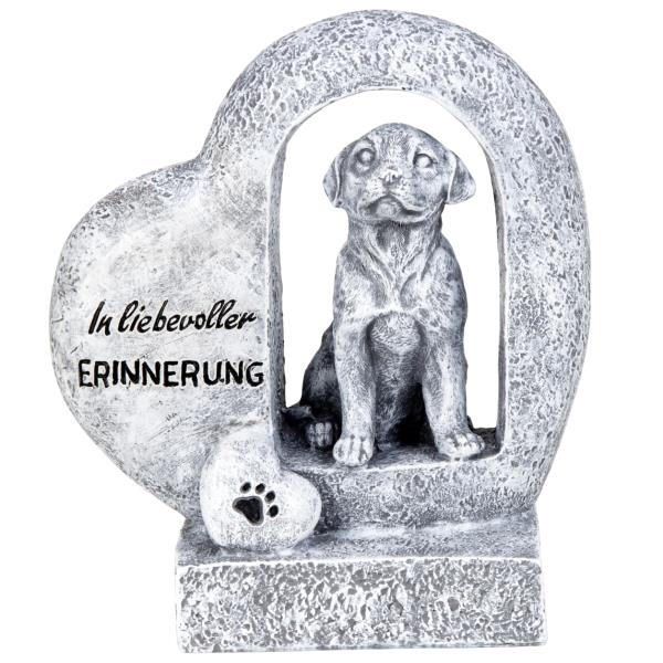 Hund in Grabherz mit Inschrift