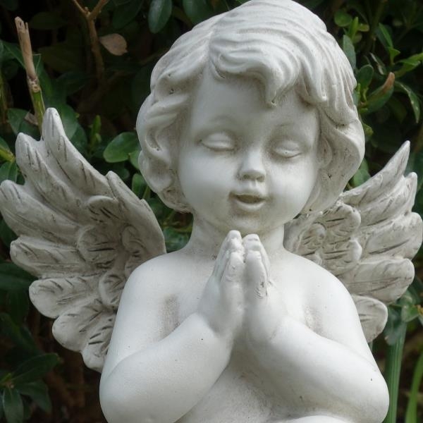 Schöne Engel Figur, 16 cm