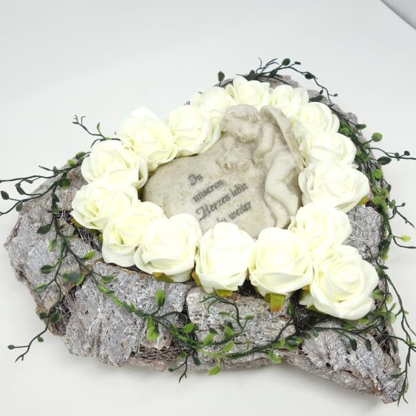 Herzgesteck mit Foam Rosen, Engel und Inschrift