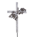 Deko Kreuz mit Rosenranke am Stab.